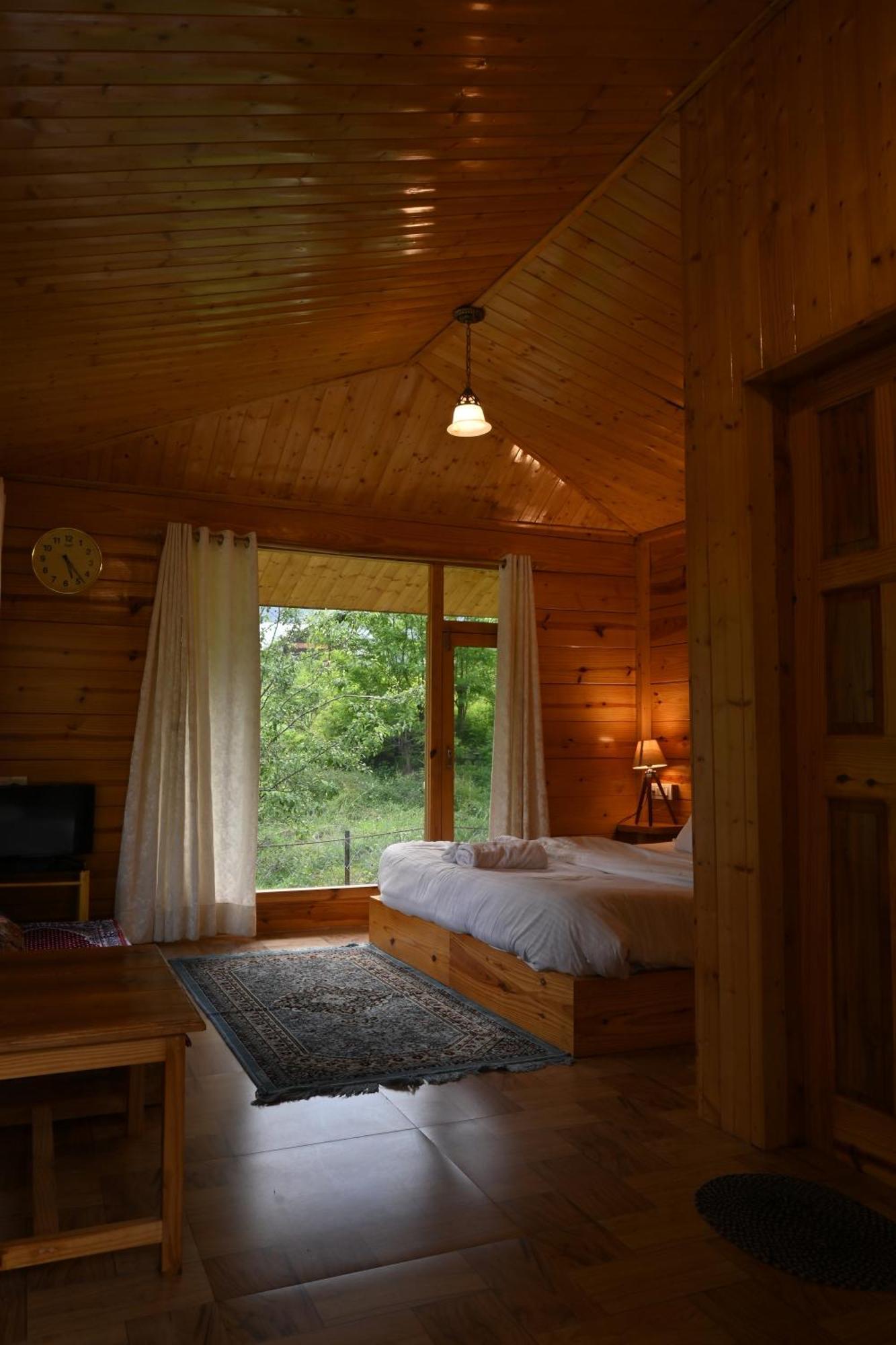 Cascade Mountain Retreat Manali Bed & Breakfast Exterior photo