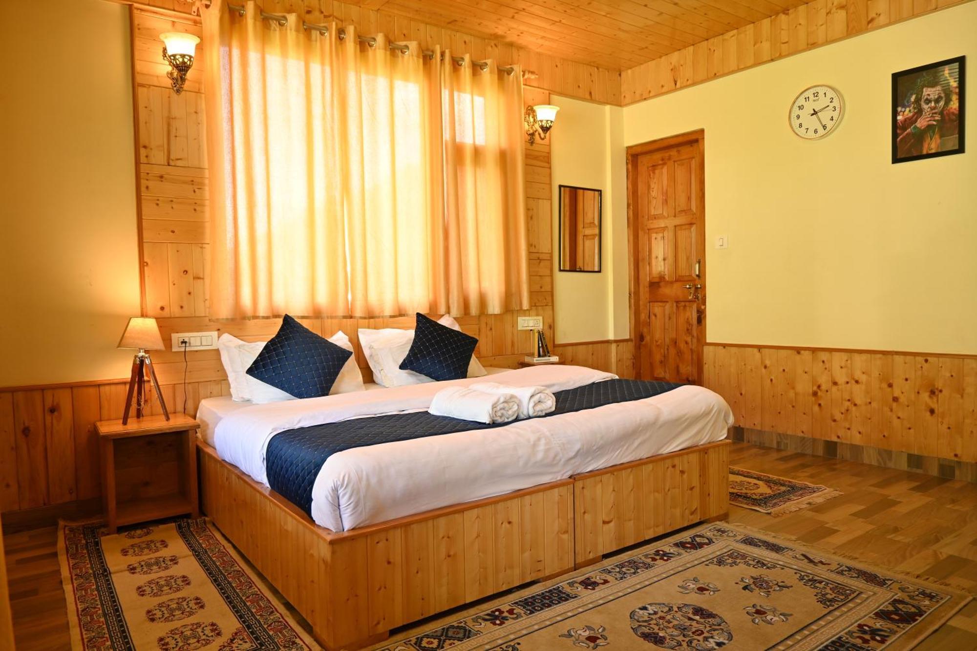 Cascade Mountain Retreat Manali Bed & Breakfast Exterior photo