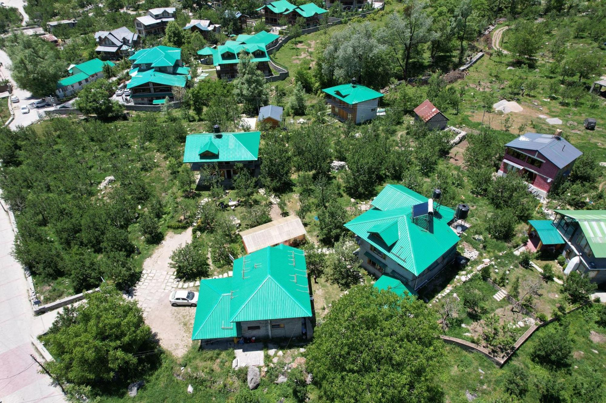 Cascade Mountain Retreat Manali Bed & Breakfast Exterior photo
