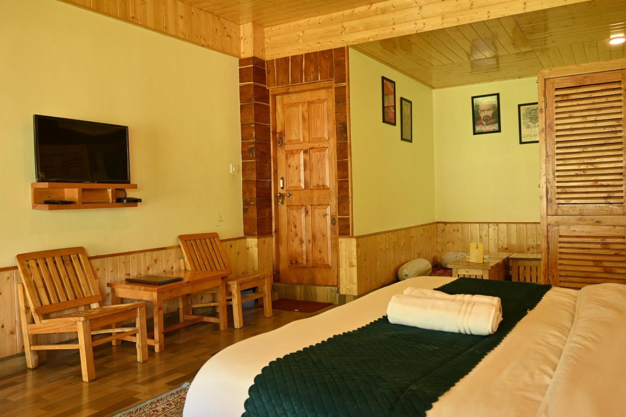 Cascade Mountain Retreat Manali Bed & Breakfast Exterior photo