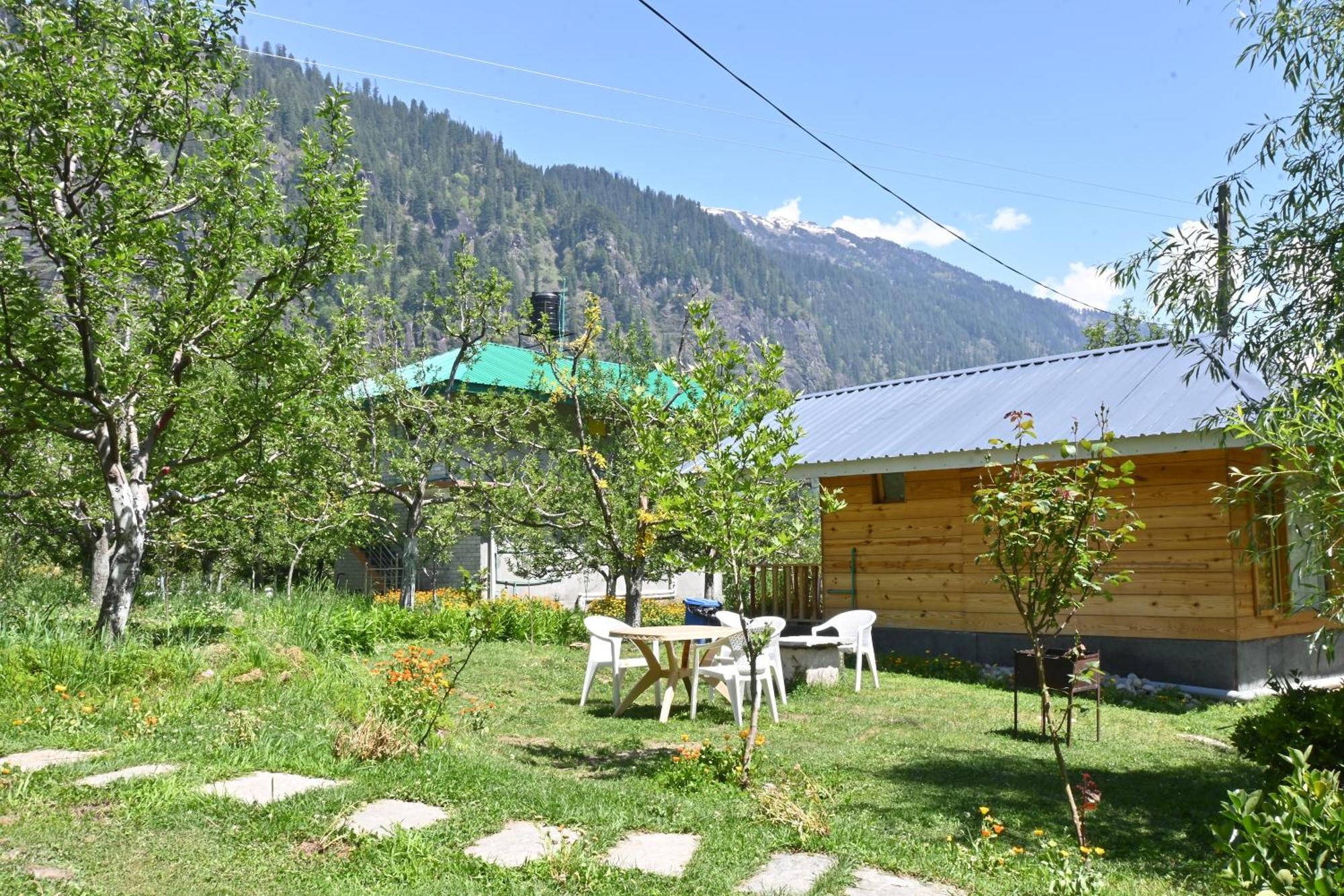 Cascade Mountain Retreat Manali Bed & Breakfast Exterior photo